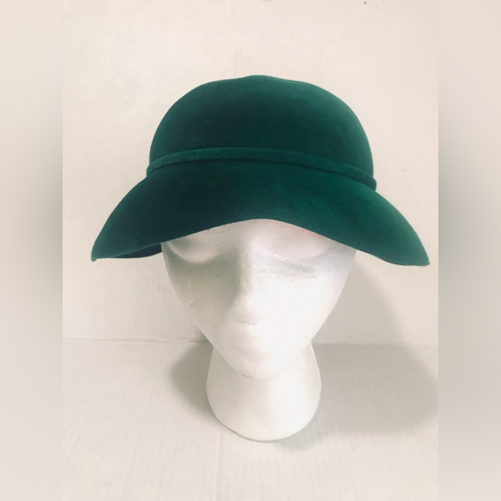 Vintage Flapper Era Cloche Genuine Velour Emerald Green Dainty Great Gatsby Hat
